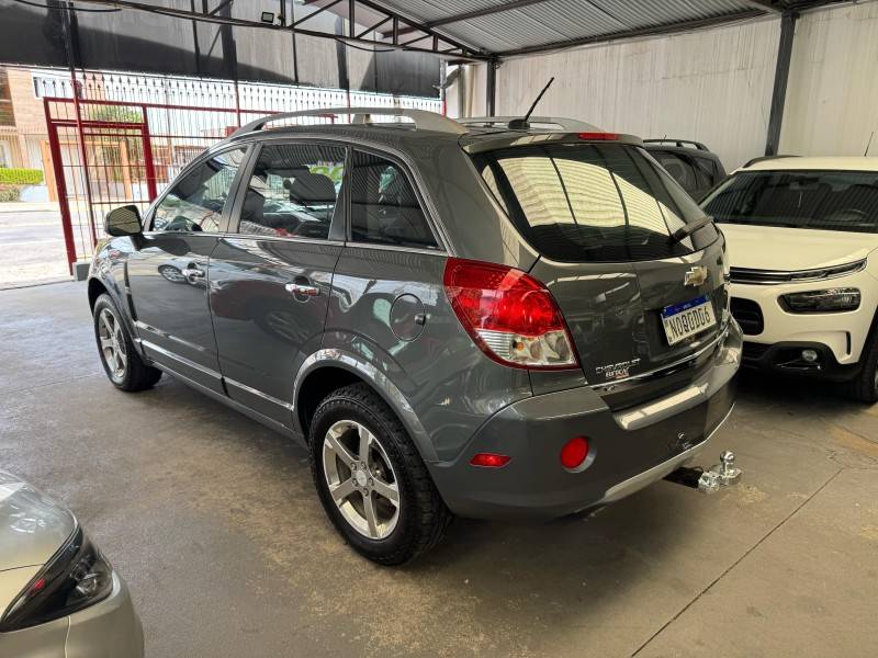 CHEVROLET - CAPTIVA - 2009/2009 - Cinza - R$ 33.900,00