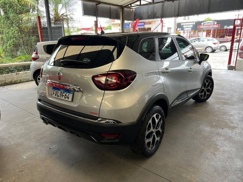 RENAULT - CAPTUR - 2018/2018 - Branca - R$ 74.900,00