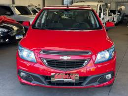 CHEVROLET - ONIX - 2012/2013 - Vermelha - R$ 47.900,00
