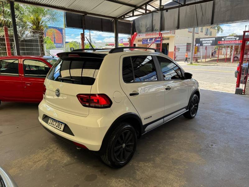 VOLKSWAGEN - FOX - 2016/2016 - Branca - R$ 49.900,00