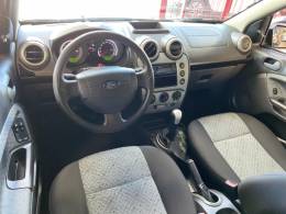 FORD - FIESTA - 2014/2014 - Preta - R$ 33.900,00