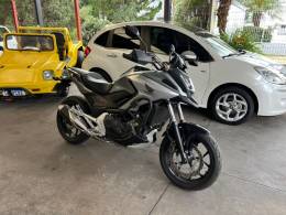 HONDA - NC 750X - 2016/2016 - Prata - R$ 39.900,00