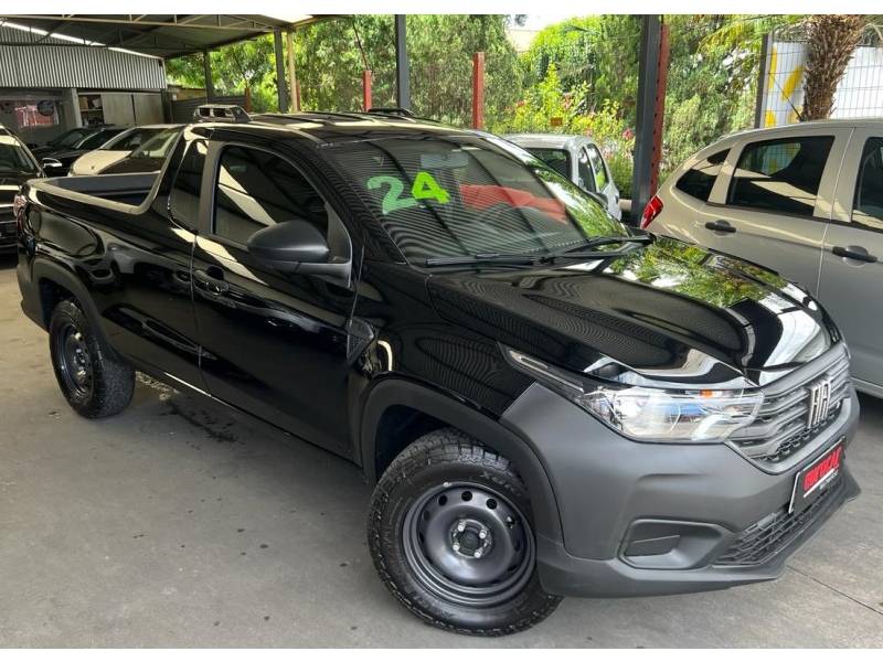 FIAT - STRADA - 2023/2024 - Preta - R$ 84.900,00