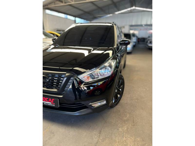 NISSAN - KICKS - 2017/2017 - Preta - R$ 80.000,00