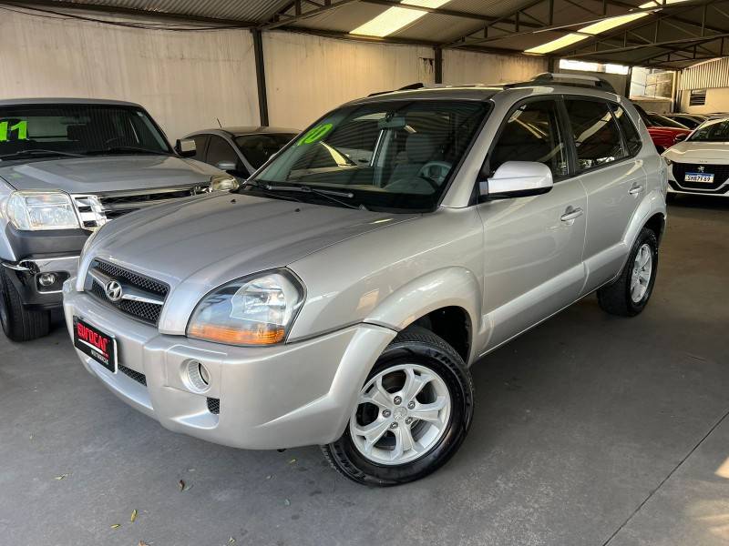 HYUNDAI - TUCSON - 2010/2010 - Prata - R$ 37.900,00