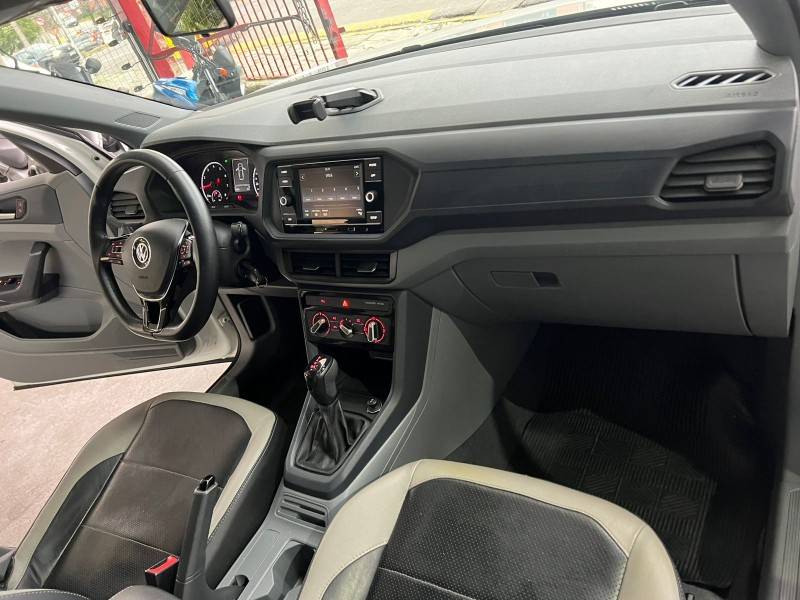 VOLKSWAGEN - T-CROSS - 2020/2020 - Branca - R$ 90.000,00
