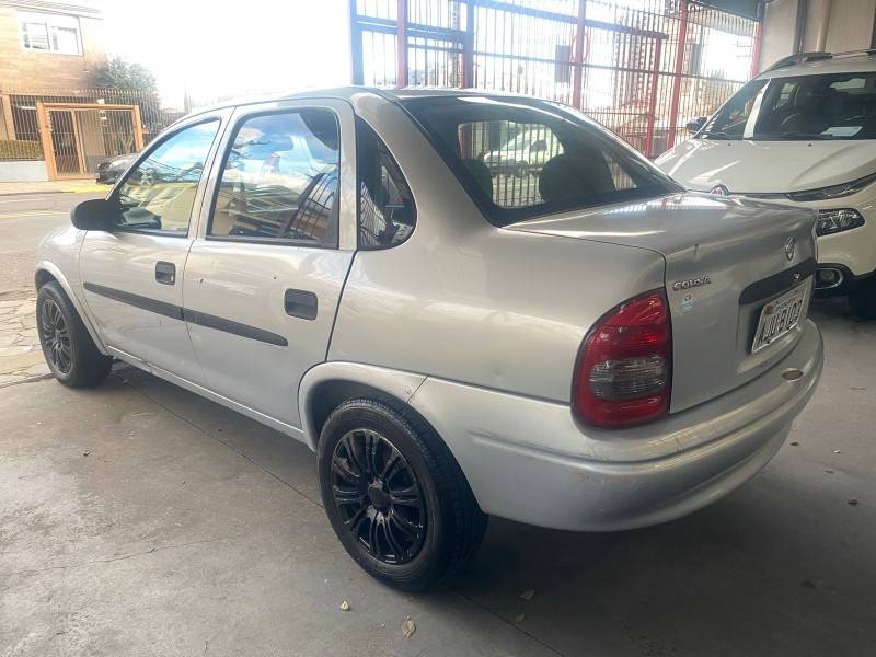 CHEVROLET - CORSA - 2001/2001 - Prata - Sob Consulta