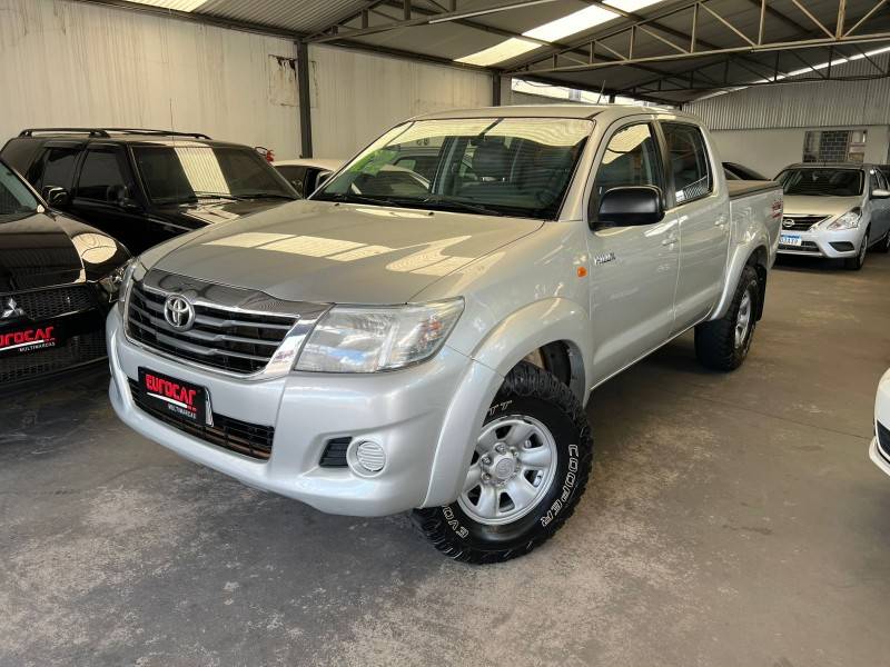 TOYOTA - HILUX - 2012/2012 - Prata - R$ 109.900,00