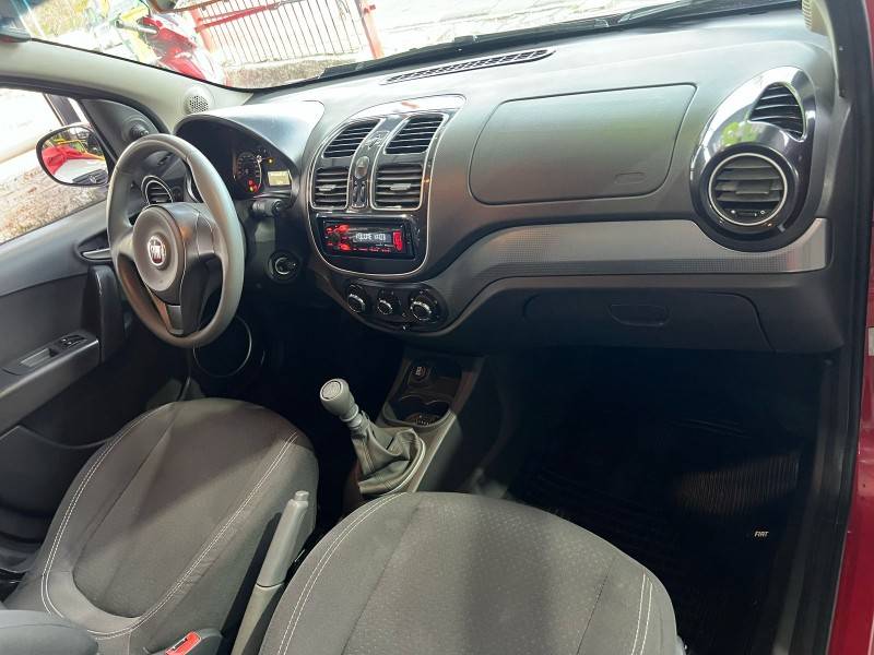 FIAT - GRAND SIENA - 2015/2015 - Vermelha - R$ 34.900,00