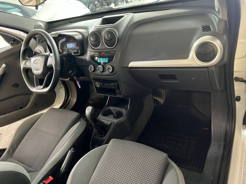 CHEVROLET - MONTANA - 2014/2014 - Branca - R$ 39.900,00